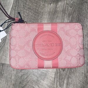 Coach NWT Dempsey Large Corner Zip Wristlet